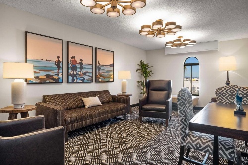 Embassy Suites By Hilton Hotel Los Angeles-International Airport South image 1