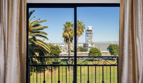 Embassy Suites By Hilton Hotel Los Angeles-International Airport South image 2